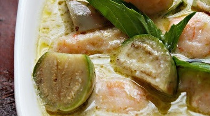 Easy thai green curry, an Interview with Kasma Loha-unchit, and musings on thai curry pastes
