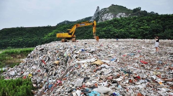 España importa cada año más residuos de plástico mientras China cierra sus fronteras al tráfico de esta basura