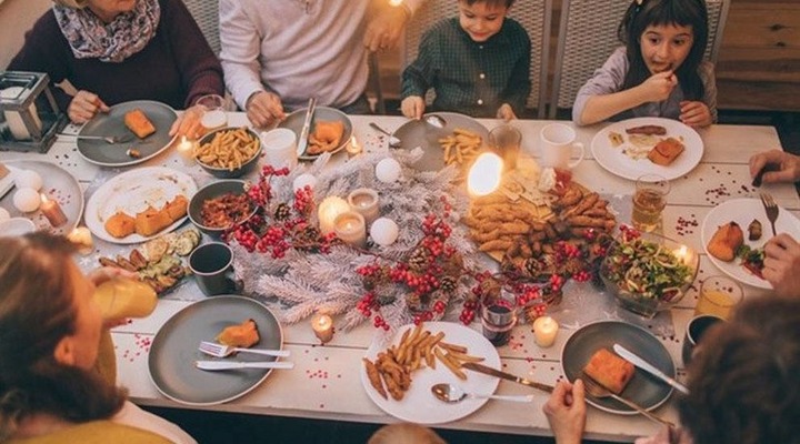 El 30% de los españoles aumentará estas navidades su presupuesto para comidas con amigos, familia y compañeros de trabajo