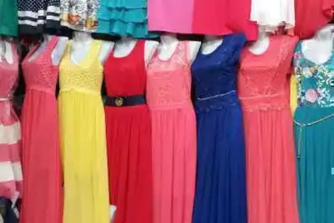 купить | Караганда | Магазин женской одежды с оборудованием | KZ163311