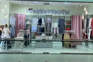купить | Бутик женской одежды в торговом центре | KZ390356