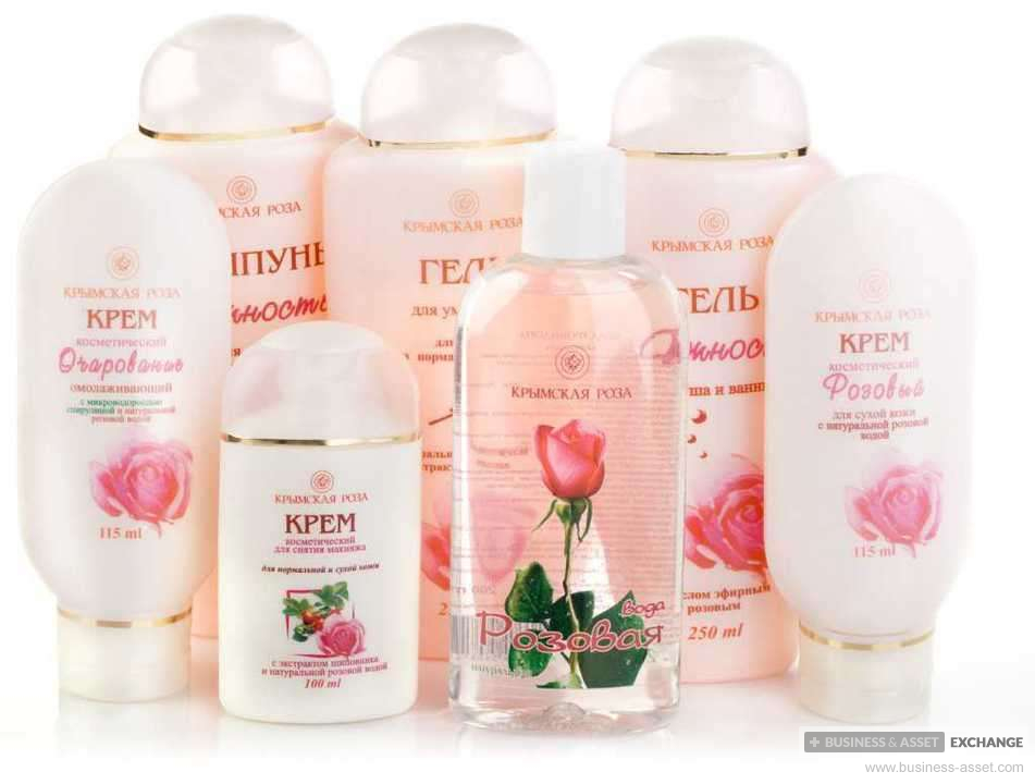 Rose cosmetic. Косметика с розой. Розовая вода белорусская косметика.